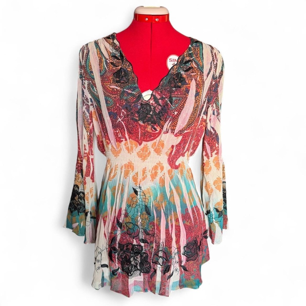 Mushka by Sienna Rose Y2K Floral Tunic Top Bell Sleeve Embroidery TG249 Multi